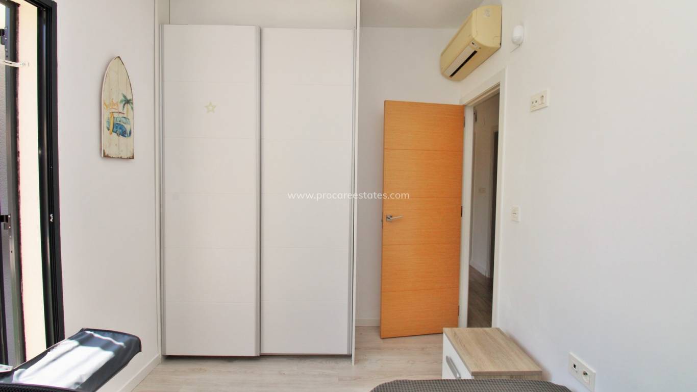 Revente - Villa - Orihuela Costa - La Zenia