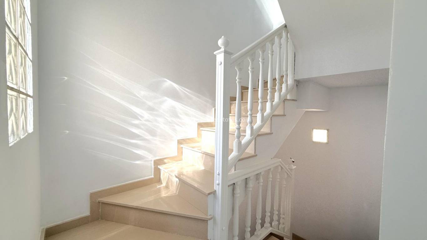 Revente - Villa - Orihuela Costa - La Zenia