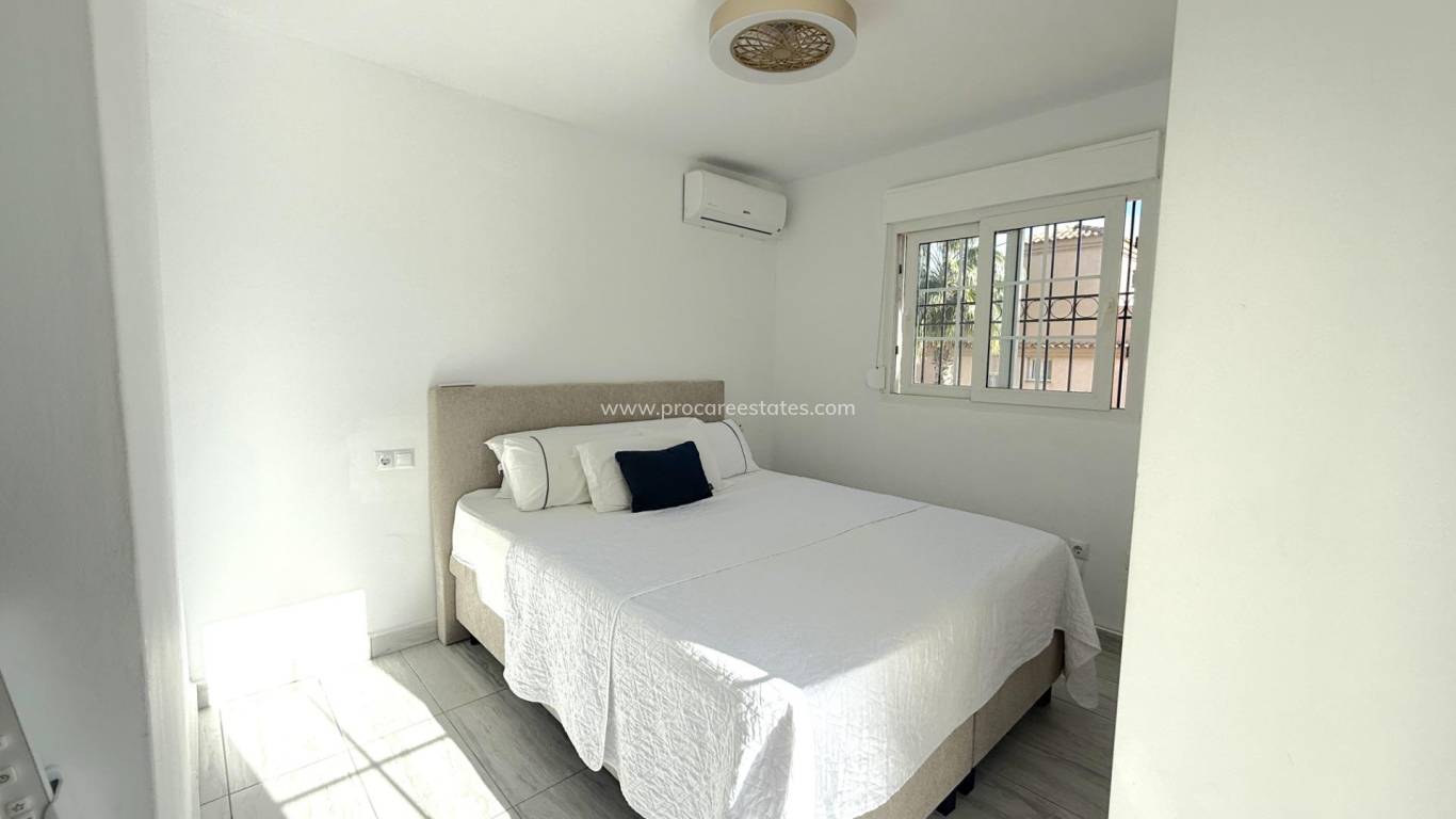 Revente - Villa - Orihuela Costa - La Zenia