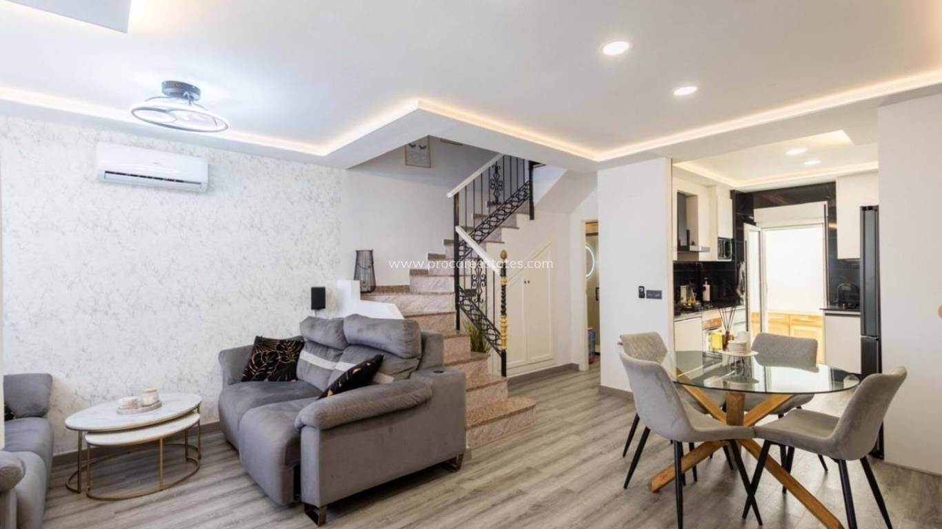 Revente - Villa - Orihuela Costa - Montezenia