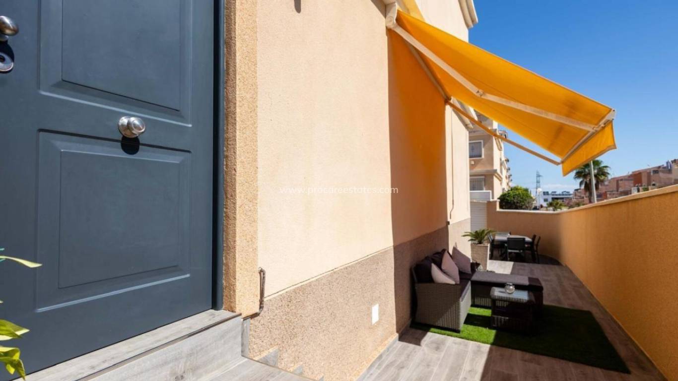 Revente - Villa - Orihuela Costa - Montezenia