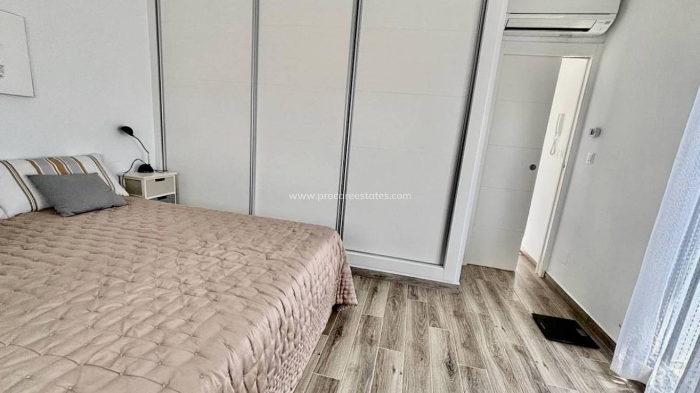 Revente - Villa - Orihuela Costa - Punta Prima