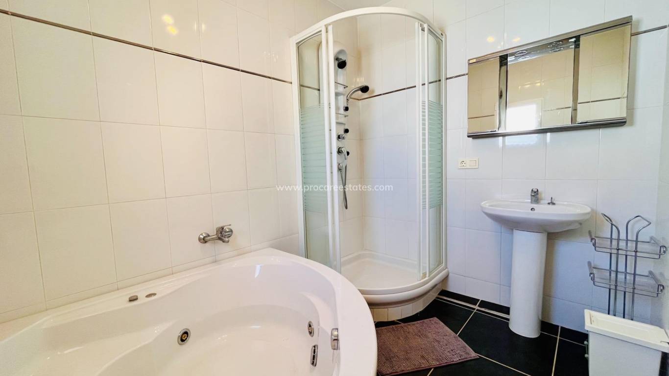 Revente - Villa - Orihuela Costa - Villamartin