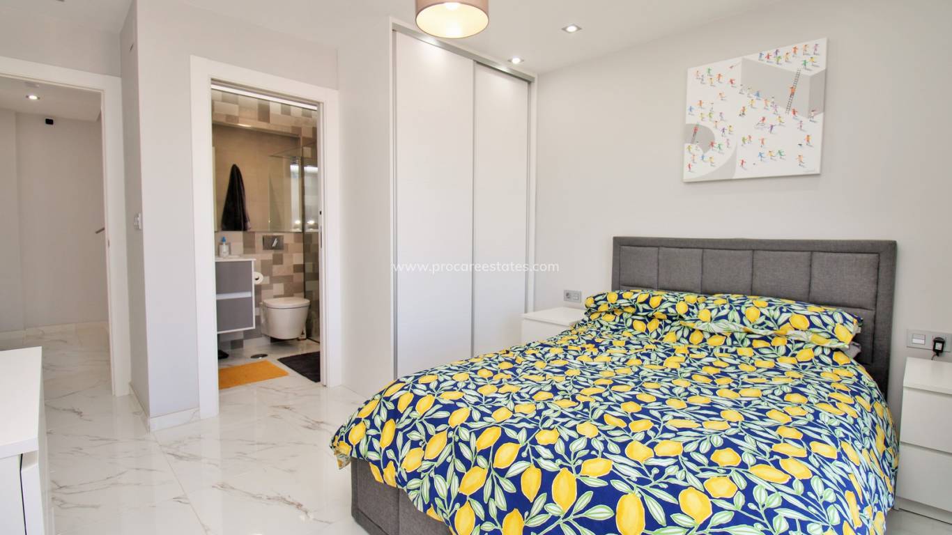 Revente - Villa - Orihuela Costa - Villamartin