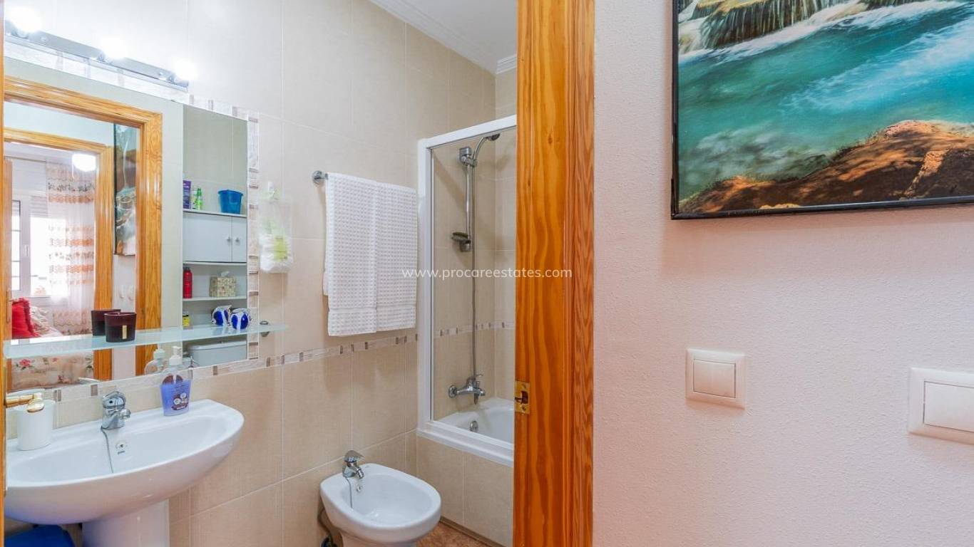 Revente - Villa - Orihuela Costa - Villamartin