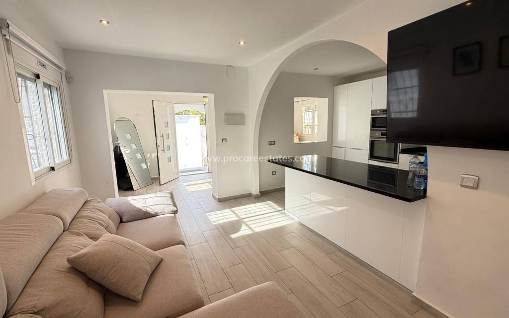 Revente - Villa - Orihuela Costa - Villamartin