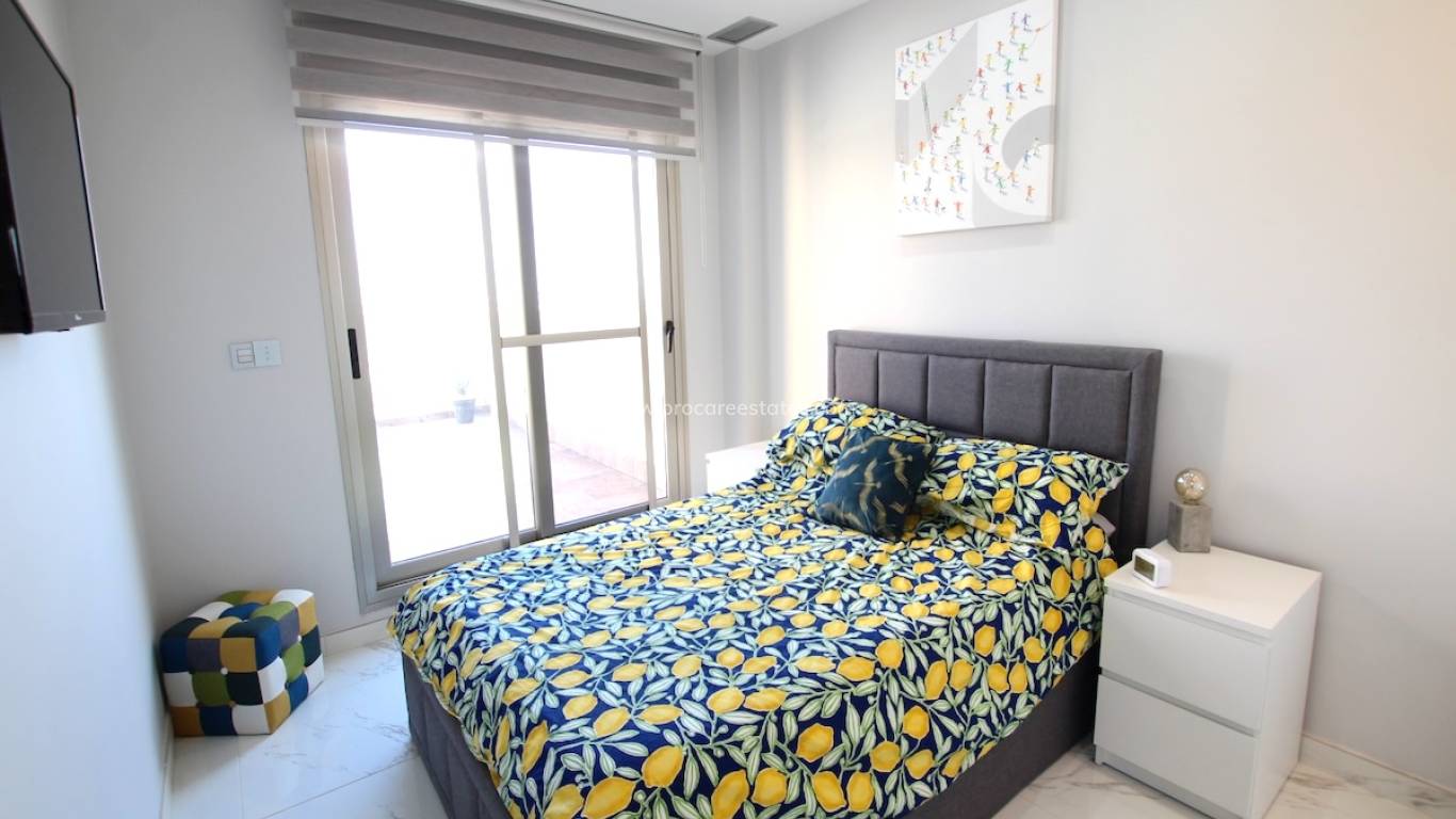 Revente - Villa - Orihuela Costa - Villamartin