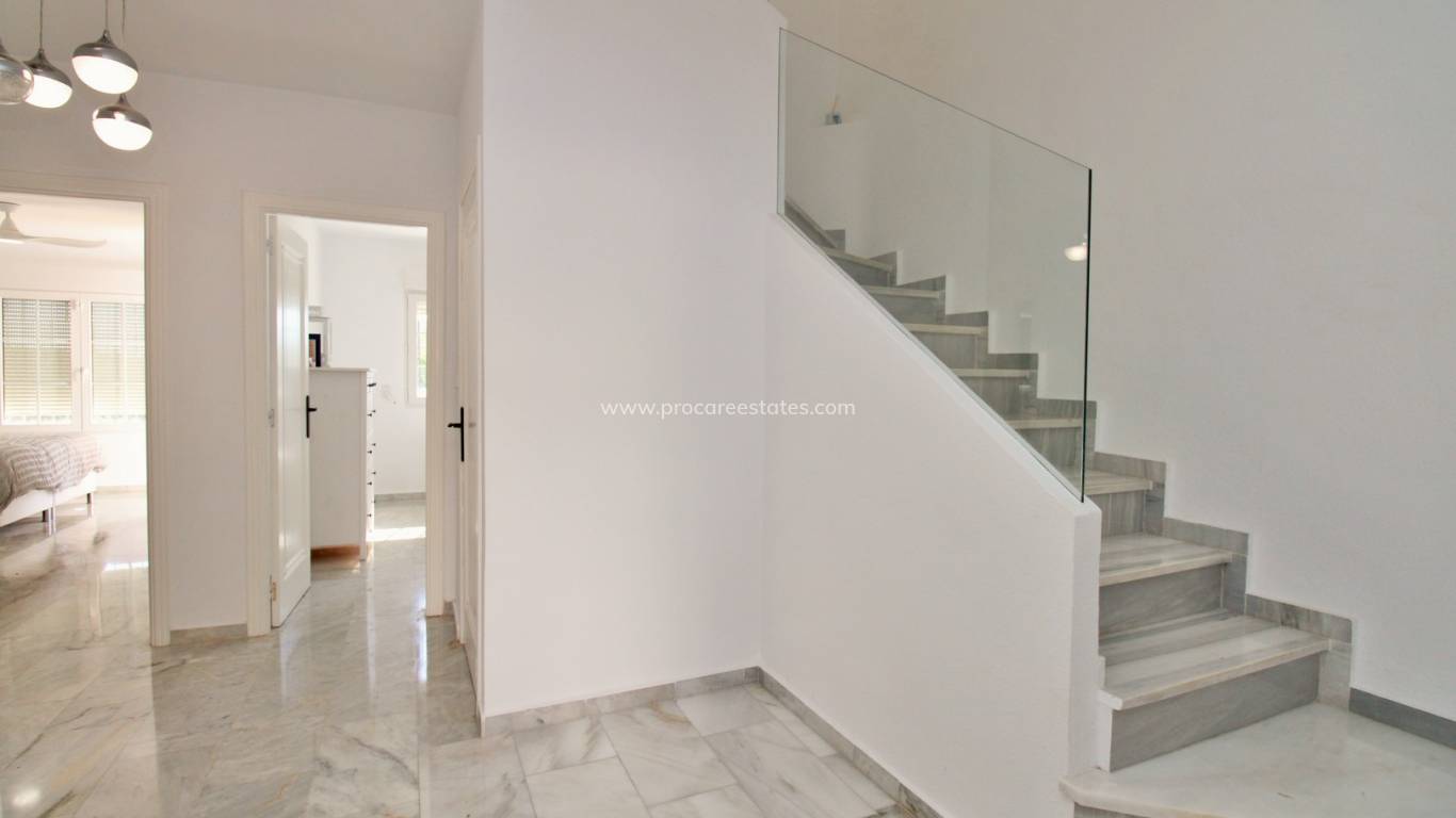 Revente - Villa - Orihuela Costa - Vistabella Golf