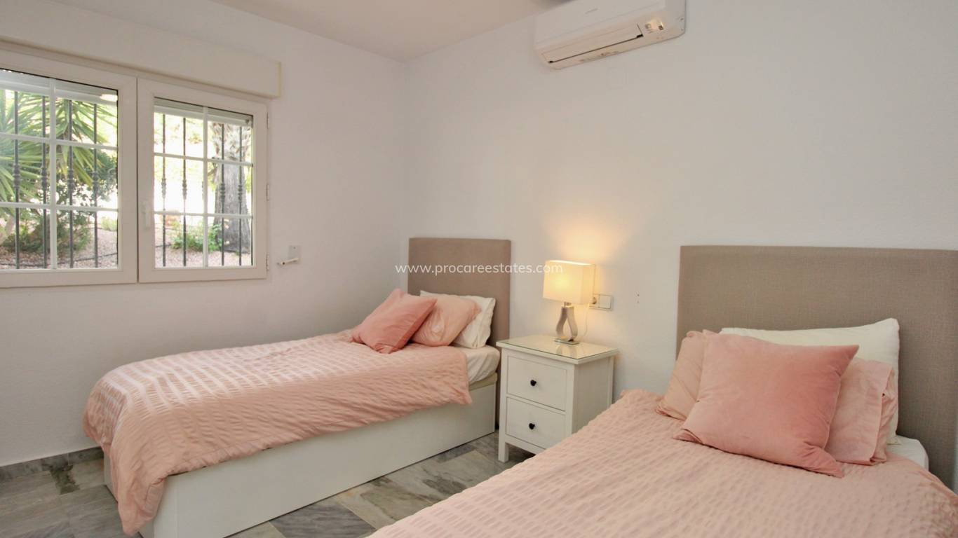 Revente - Villa - Orihuela Costa - Vistabella Golf