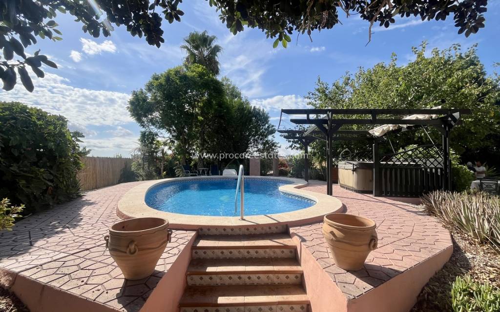 Revente - Villa - Orihuela