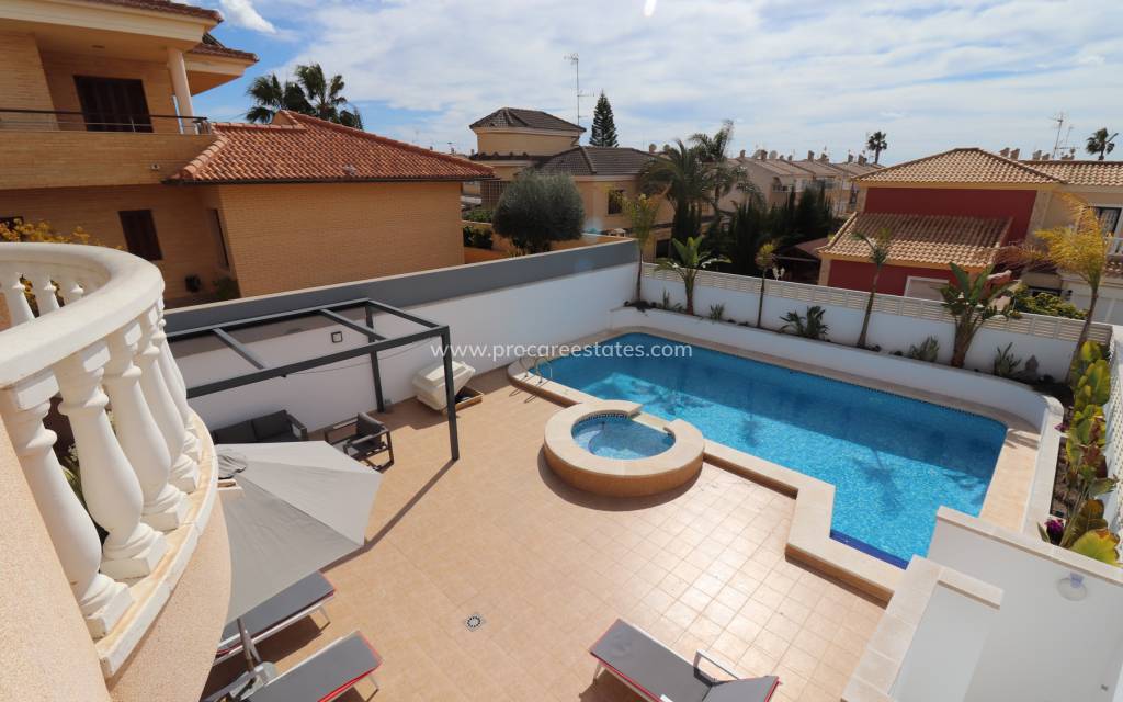 Revente - Villa - Torrevieja - Aguas Nuevas