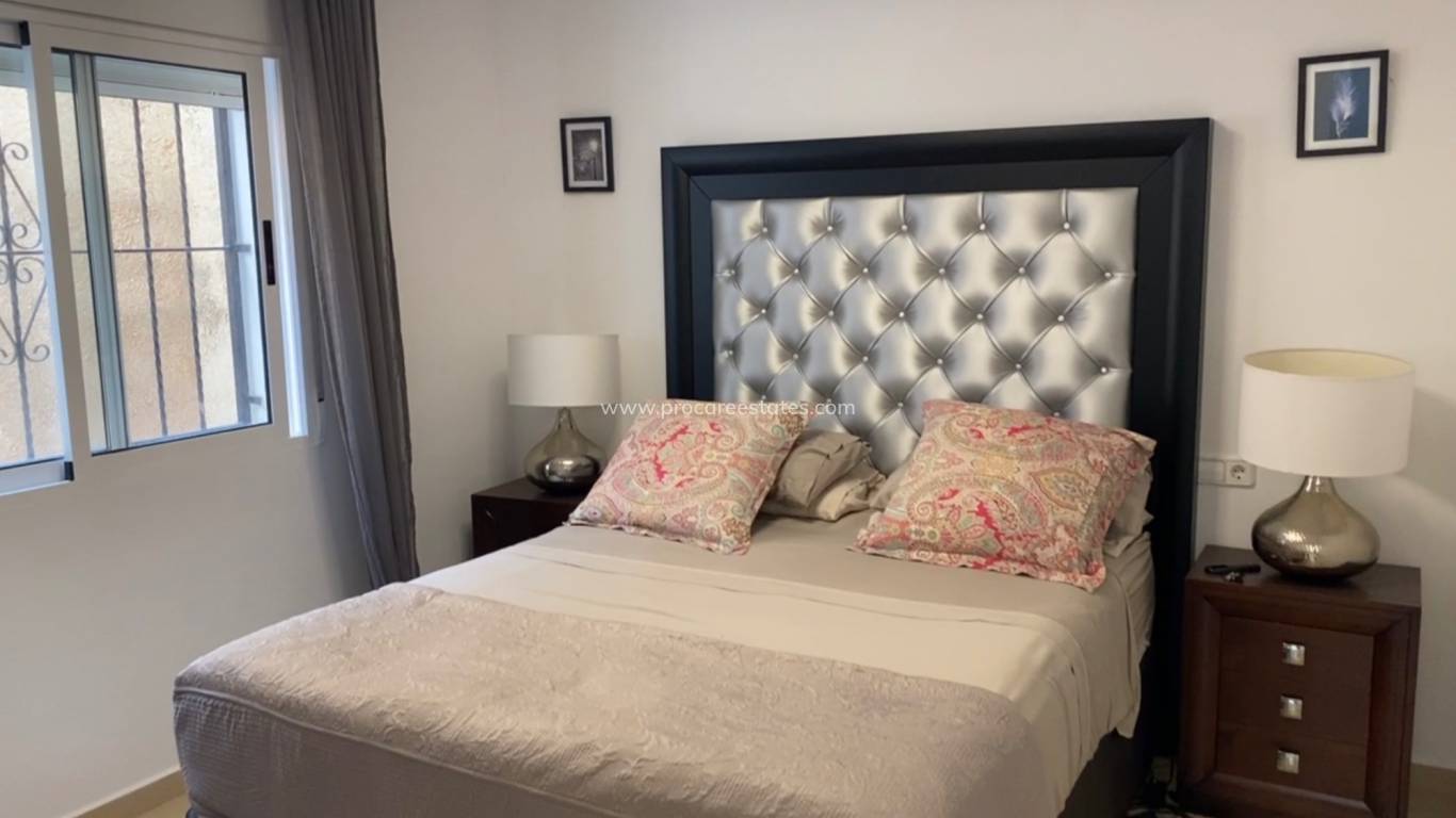 Revente - Villa - Torrevieja - Aguas Nuevas