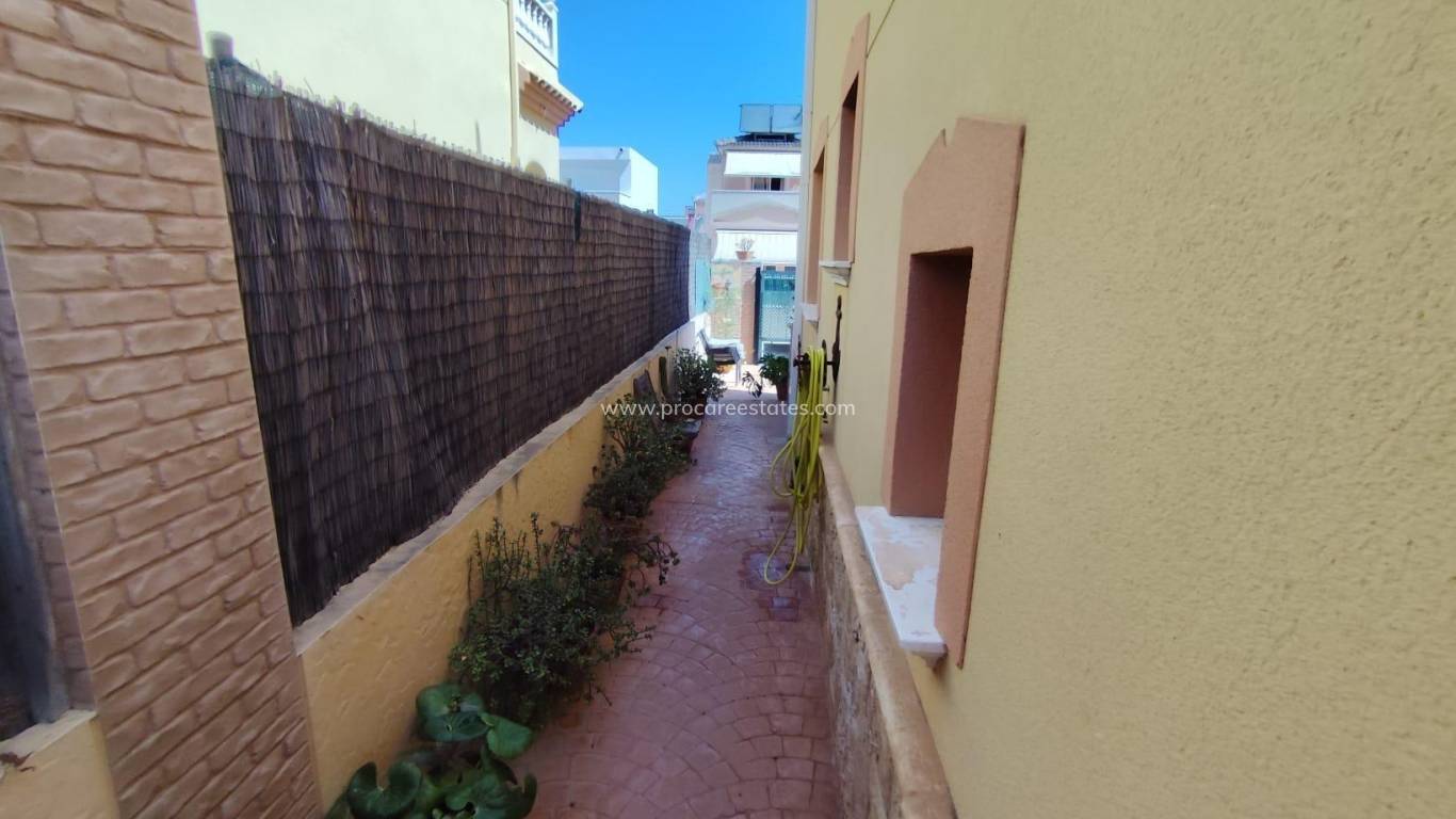 Revente - Villa - Torrevieja - Aguas Nuevas