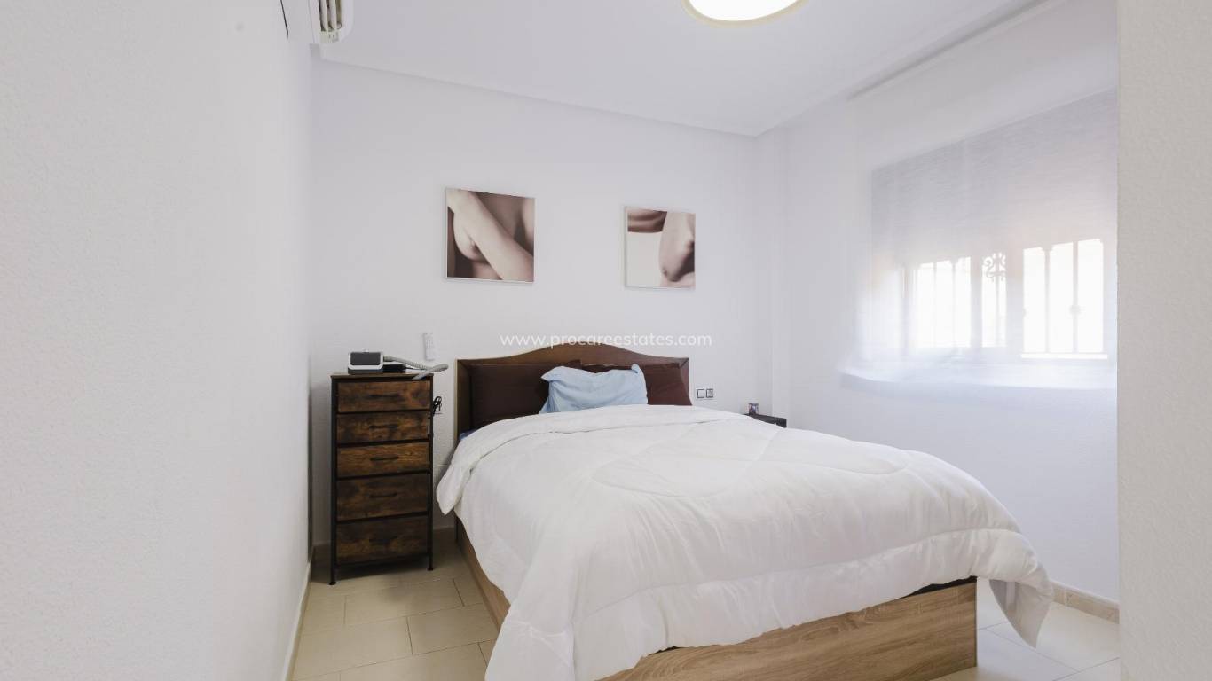 Revente - Villa - Torrevieja - Aguas Nuevas
