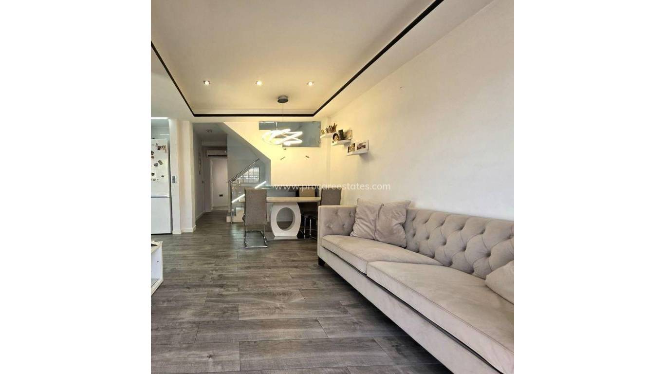 Revente - Villa - Torrevieja - Aguas Nuevas