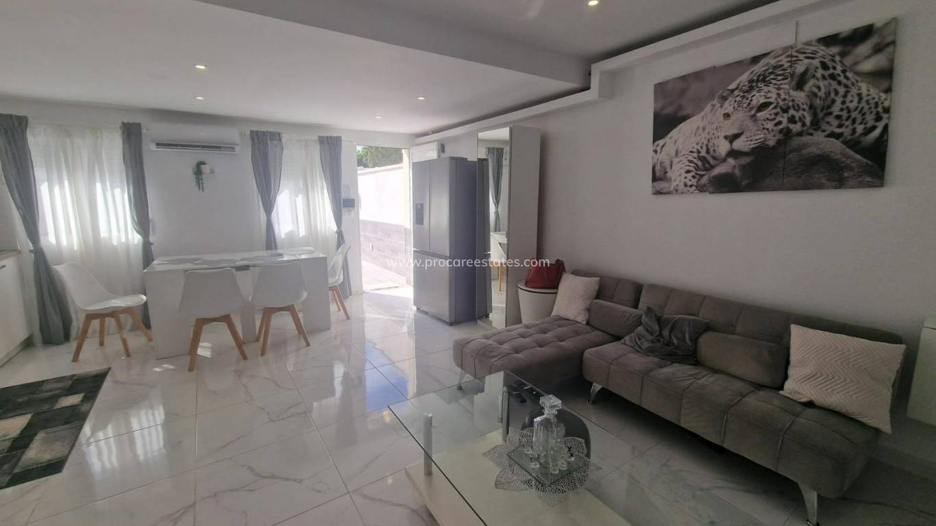 Revente - Villa - Torrevieja - Paseo maritimo