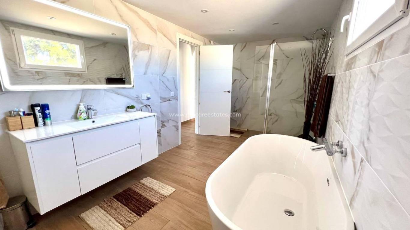 Revente - Villa - Torrevieja - Torrevieja Center