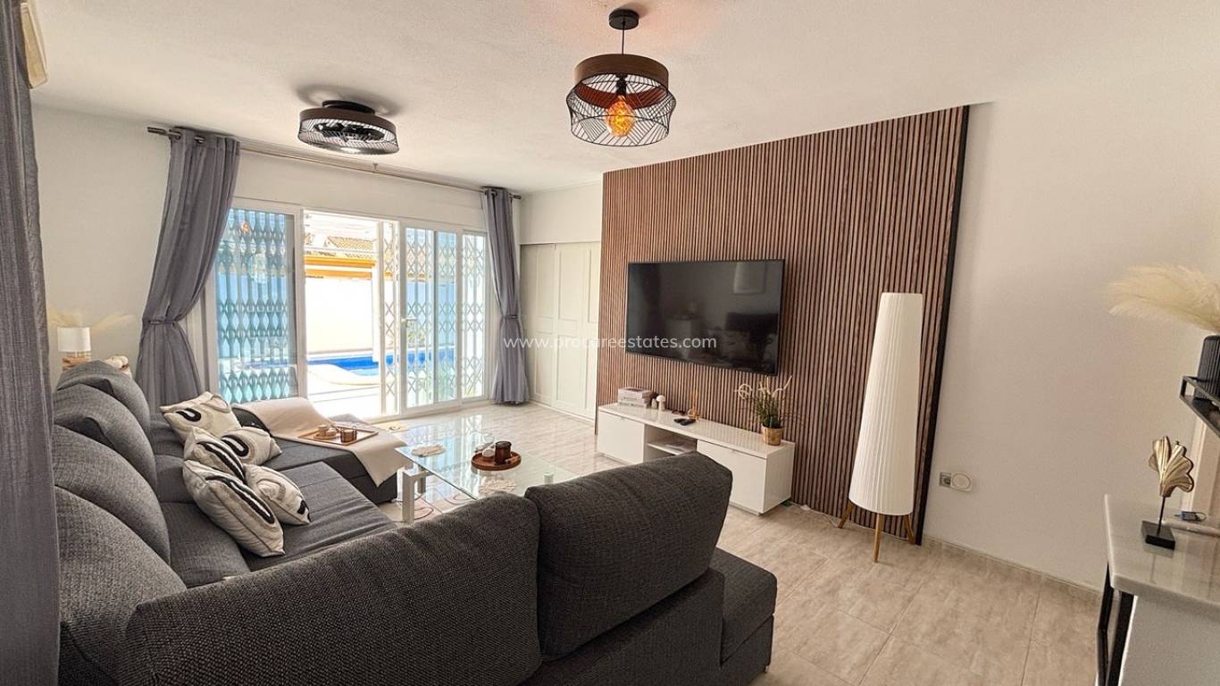 Revente - Villa - Villamartin, Orihuela Costa - Villamartin