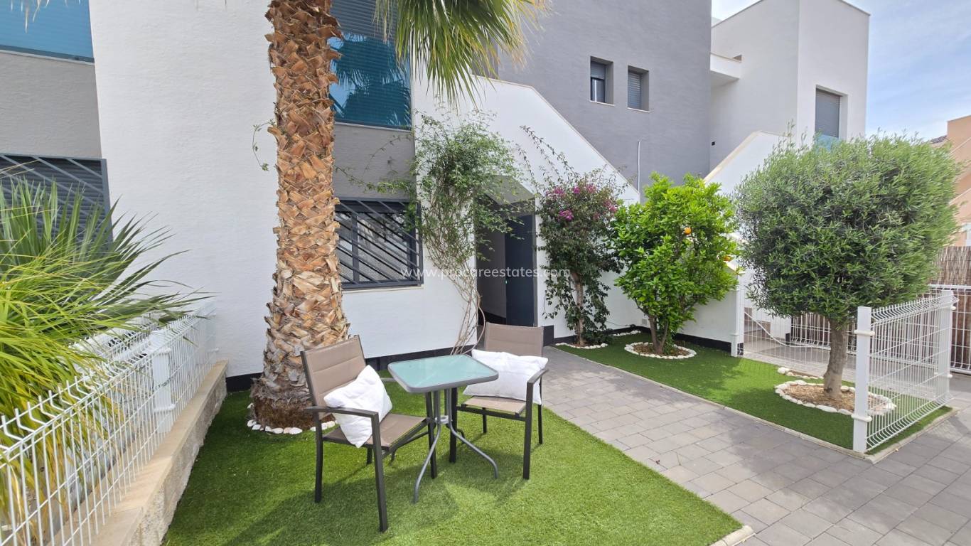 Verkauf - Apartment / Flat * - Orihuela Costa * - Punta Prima *