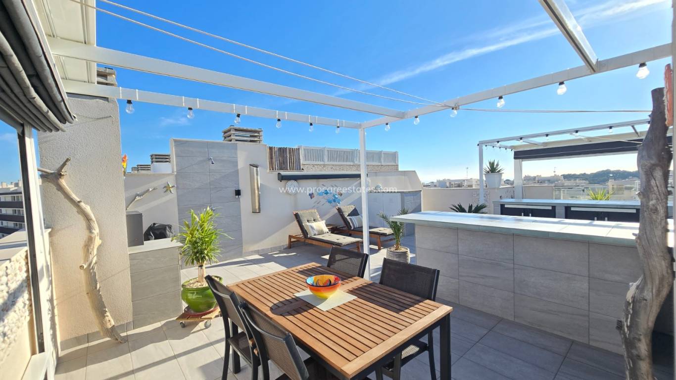 Verkauf - Apartment / Flat * - Orihuela Costa - Villamartín *