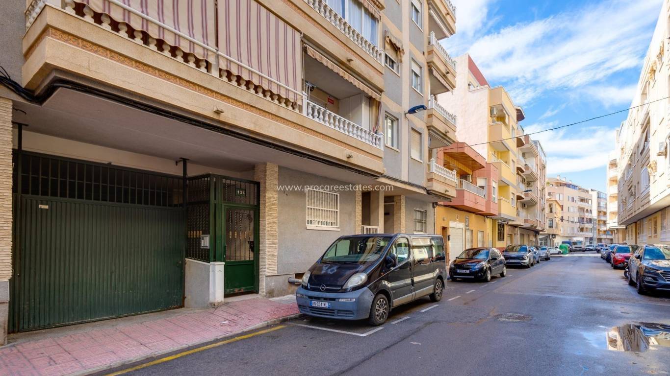 Verkauf - Garage - Torrevieja - Torrevieja Center