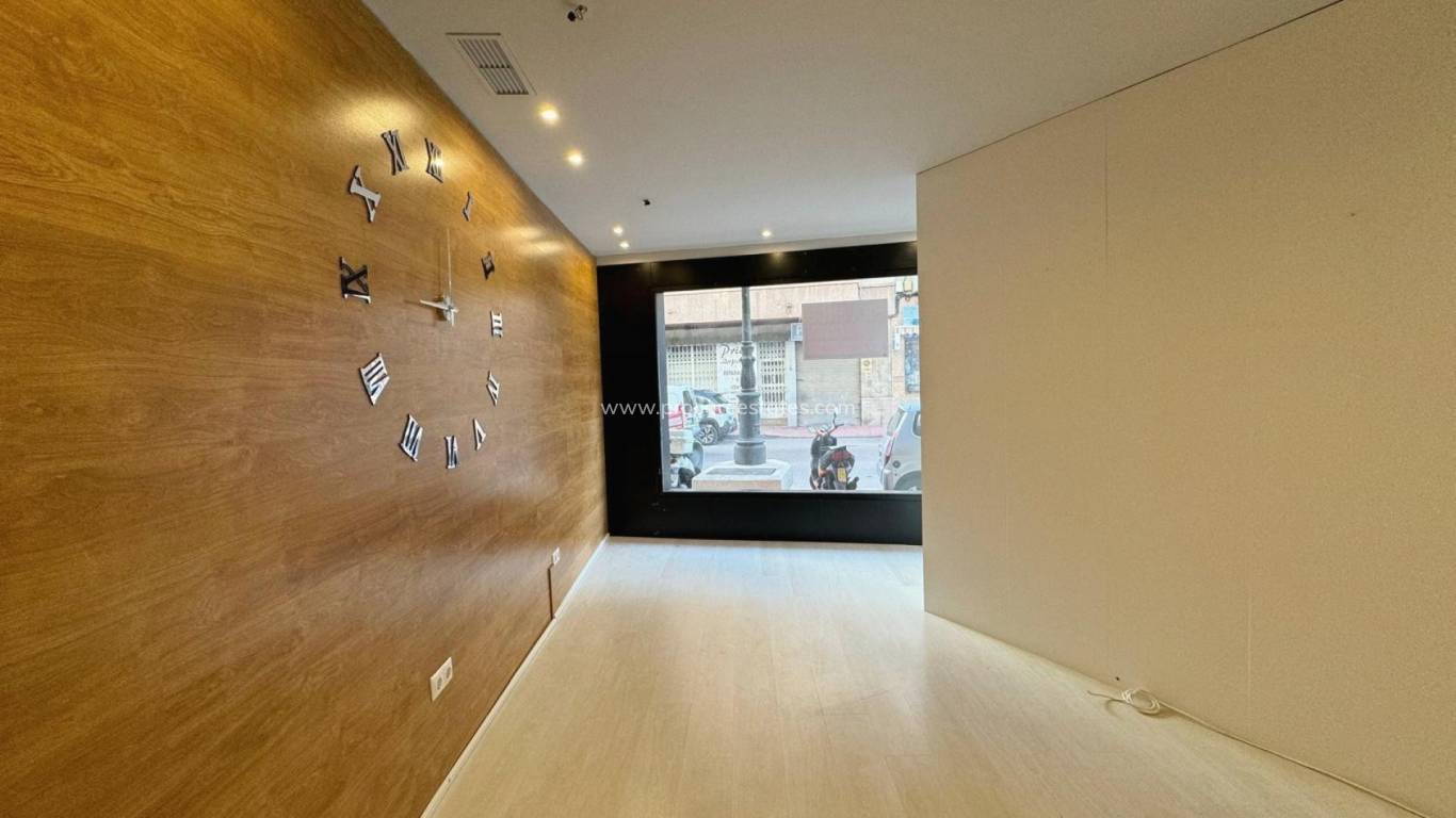 Verkauf - Gewerbeimmobilien - Guardamar del Segura - Centro
