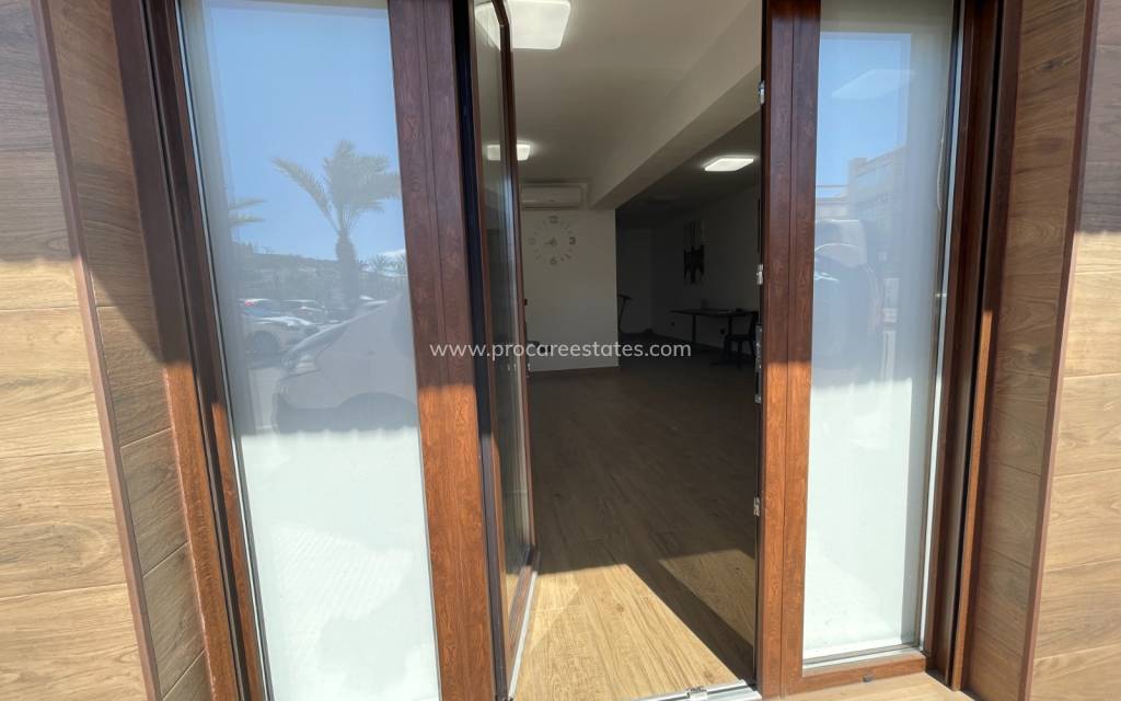 Verkauf - Gewerbeimmobilien - Guardamar del Segura - Comunidad Valenciana