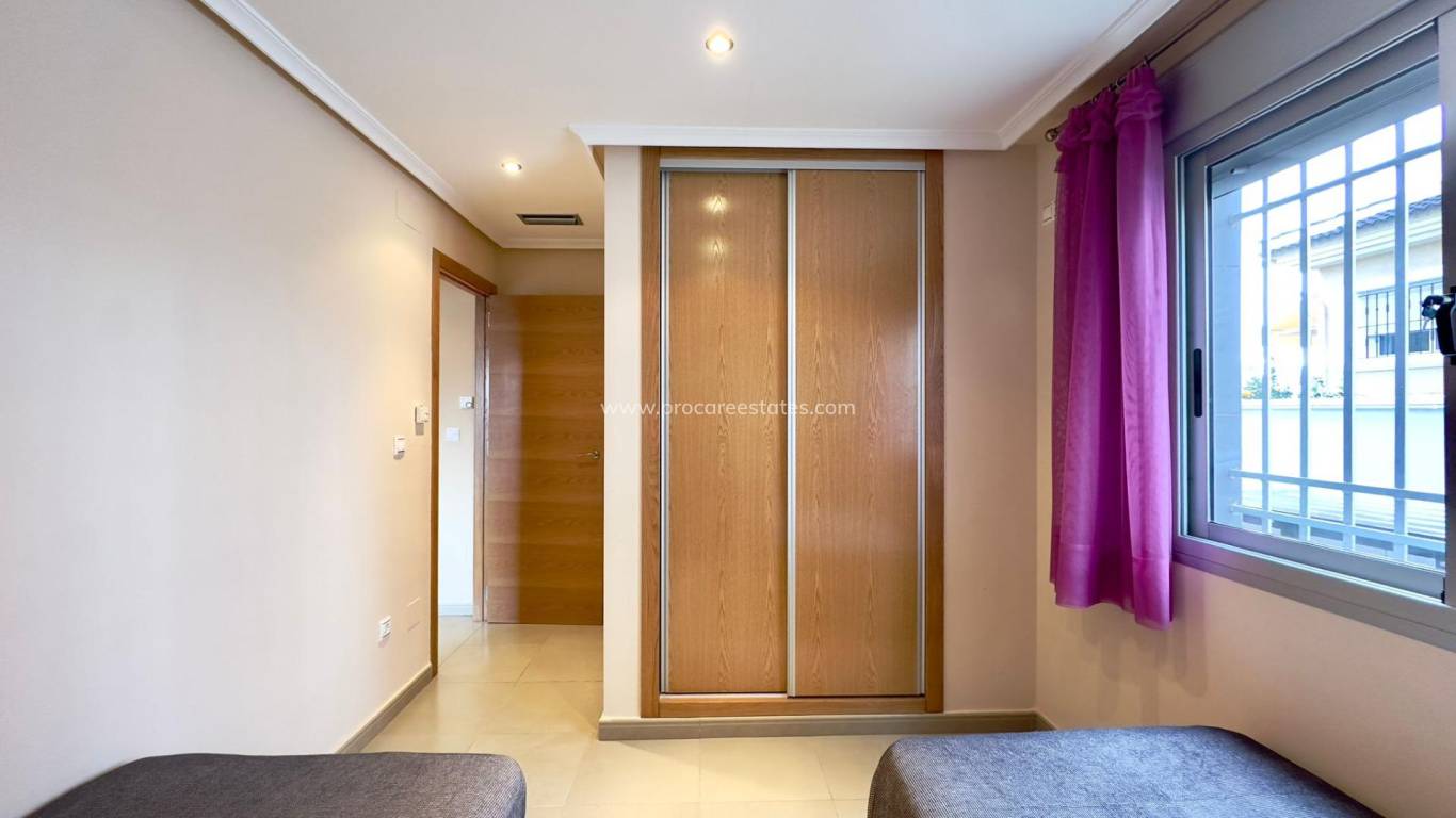 Verkauf - Gewerbeimmobilien - Torrevieja - Playa Del Cura