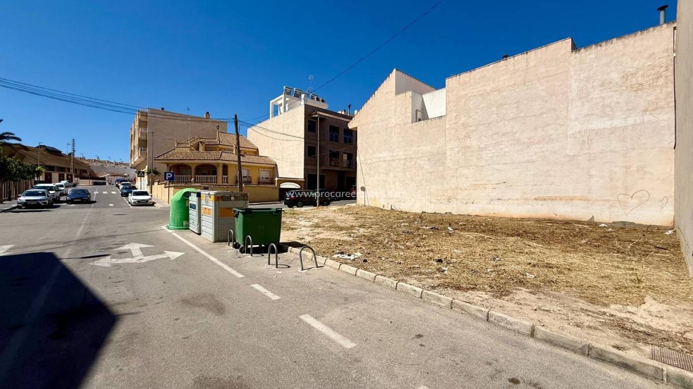 Verkauf - Land - San Miguel de Salinas - CENTRO URBANO