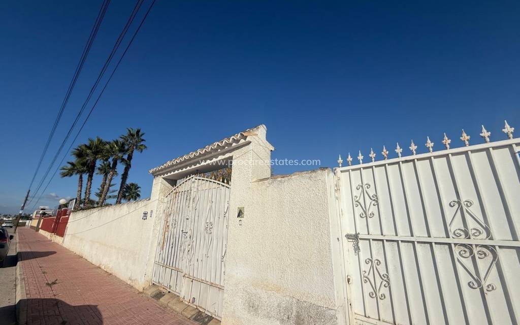 Verkauf - Land - Torrevieja - La Siesta - El Salado - Torreta