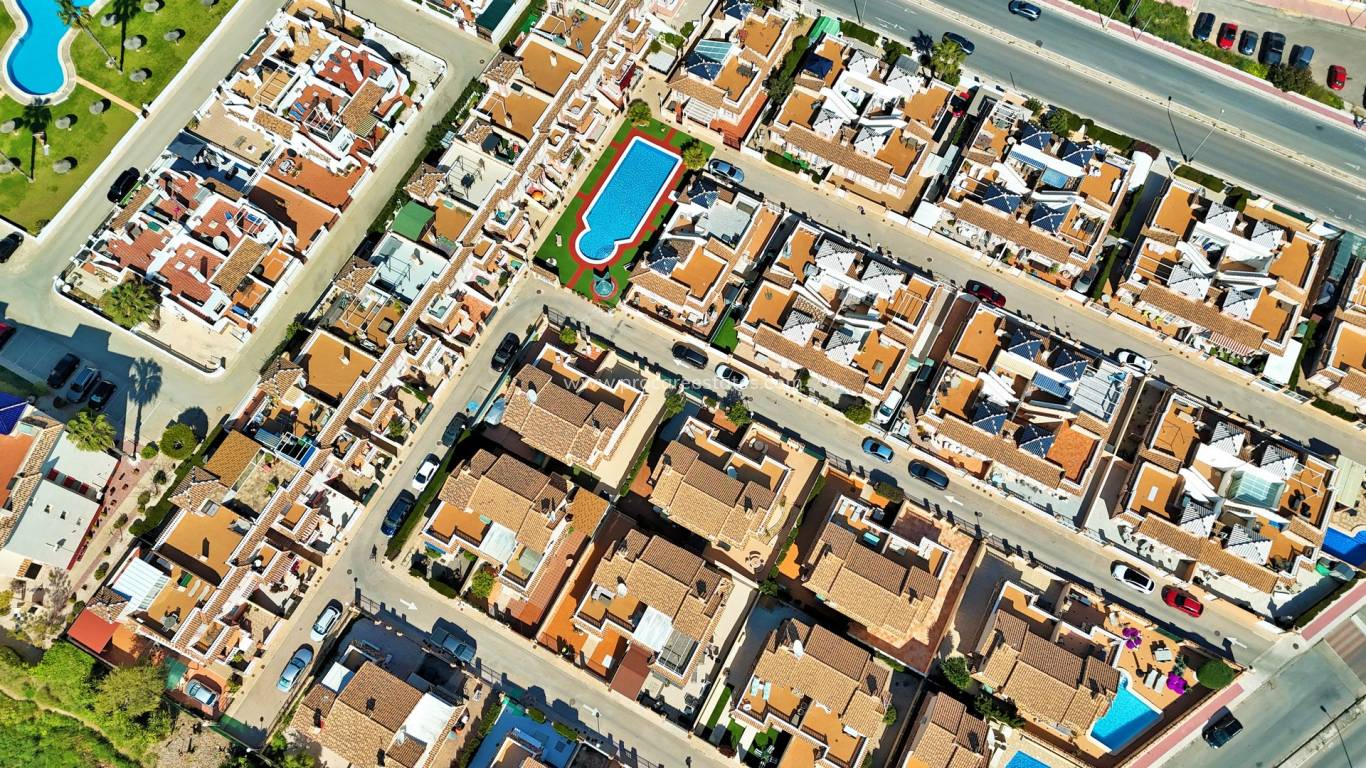 Verkauf - Stadthaus - Orihuela Costa - Playa Flamenca