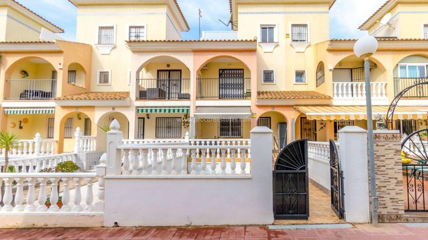 Verkauf - Stadthaus - Orihuela Costa - Punta Prima