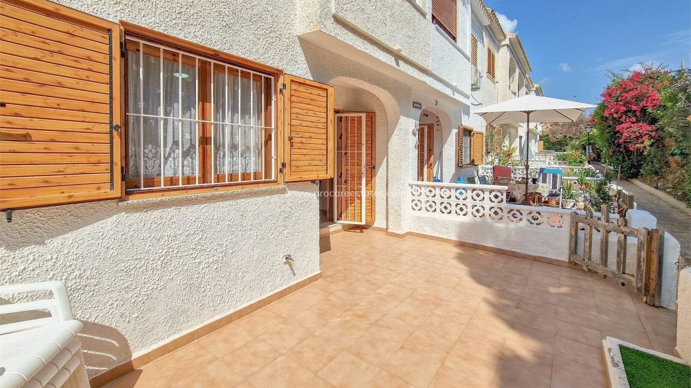 Verkauf - Stadthaus - Orihuela Costa - Punta Prima