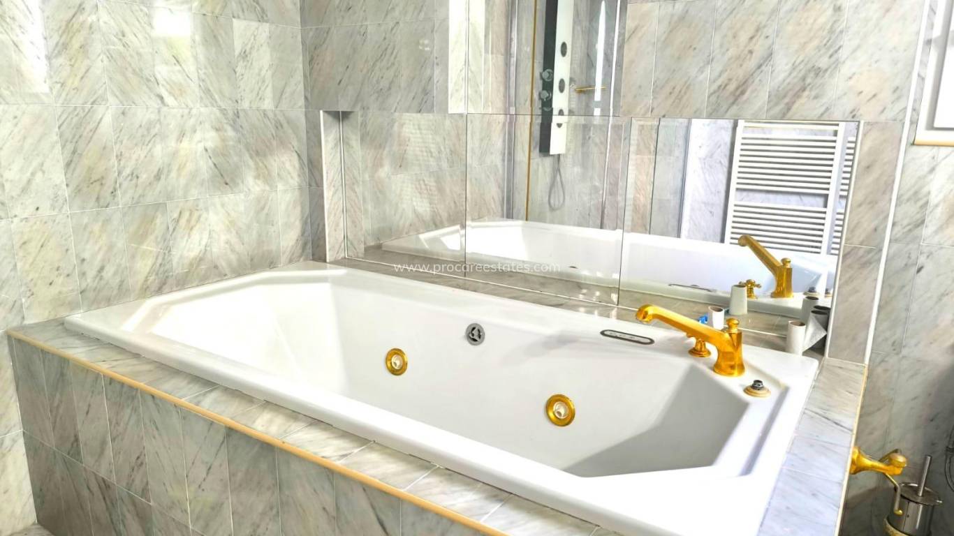 Verkauf - Villa - Benidorm - Playa de Levante