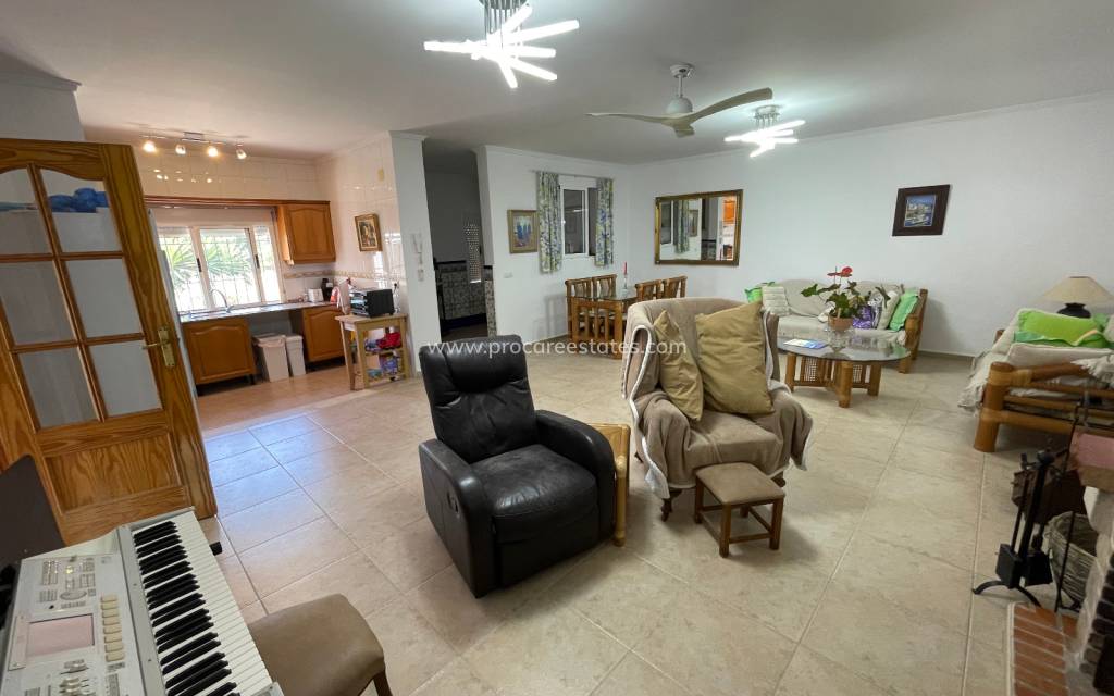 Verkauf - Villa - Daya Nueva