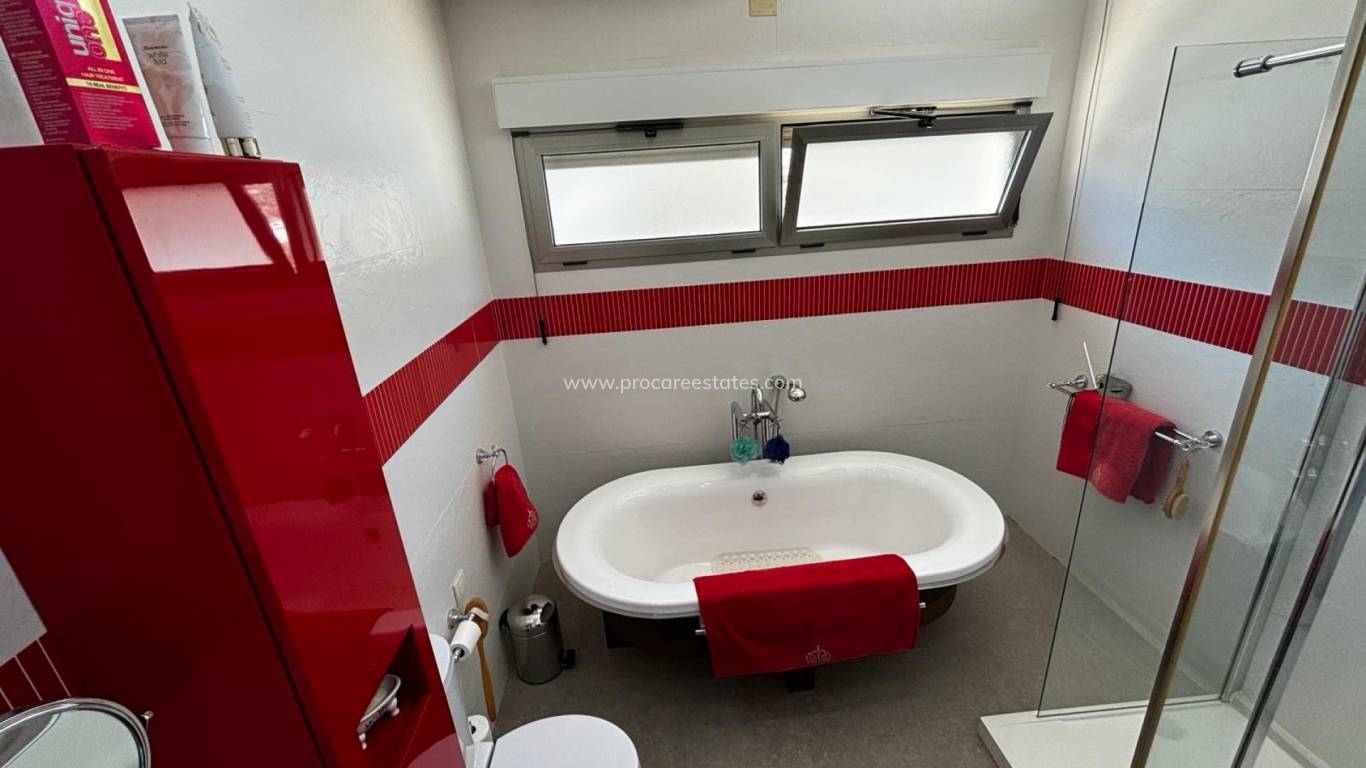 Verkauf - Villa Detached - Cox