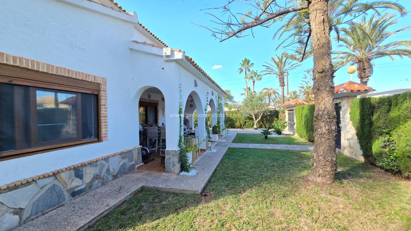 Verkauf - Villa - Orihuela Costa - Cabo Roig