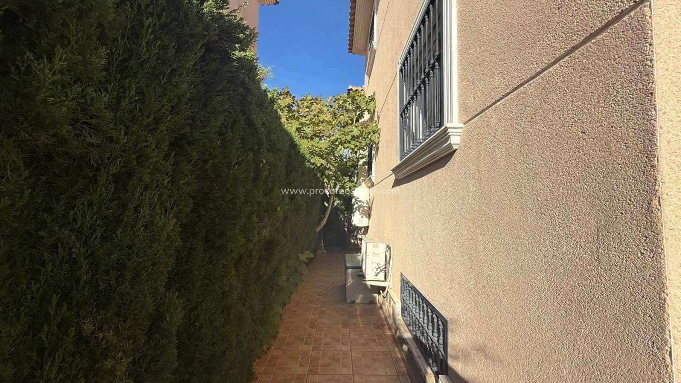 Verkauf - Villa - Orihuela Costa - Campoamor