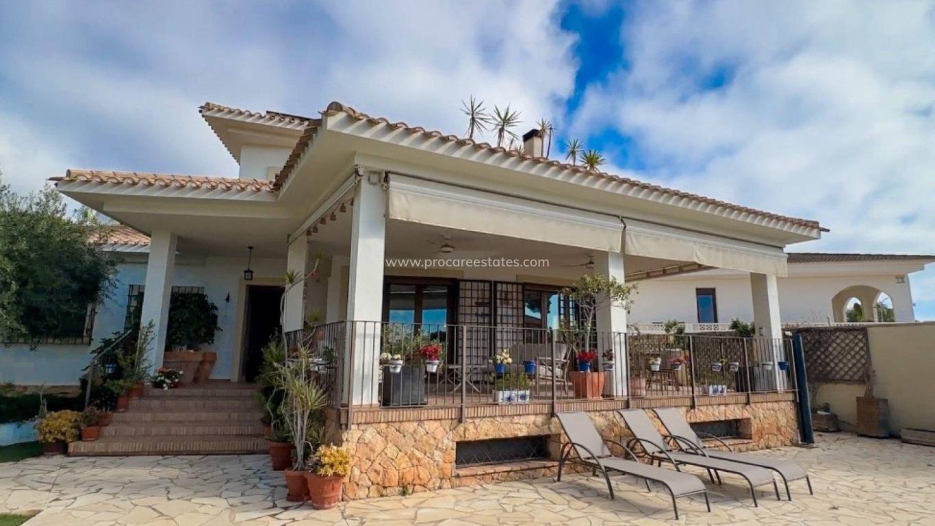 Verkauf - Villa - Orihuela Costa - Campoamor