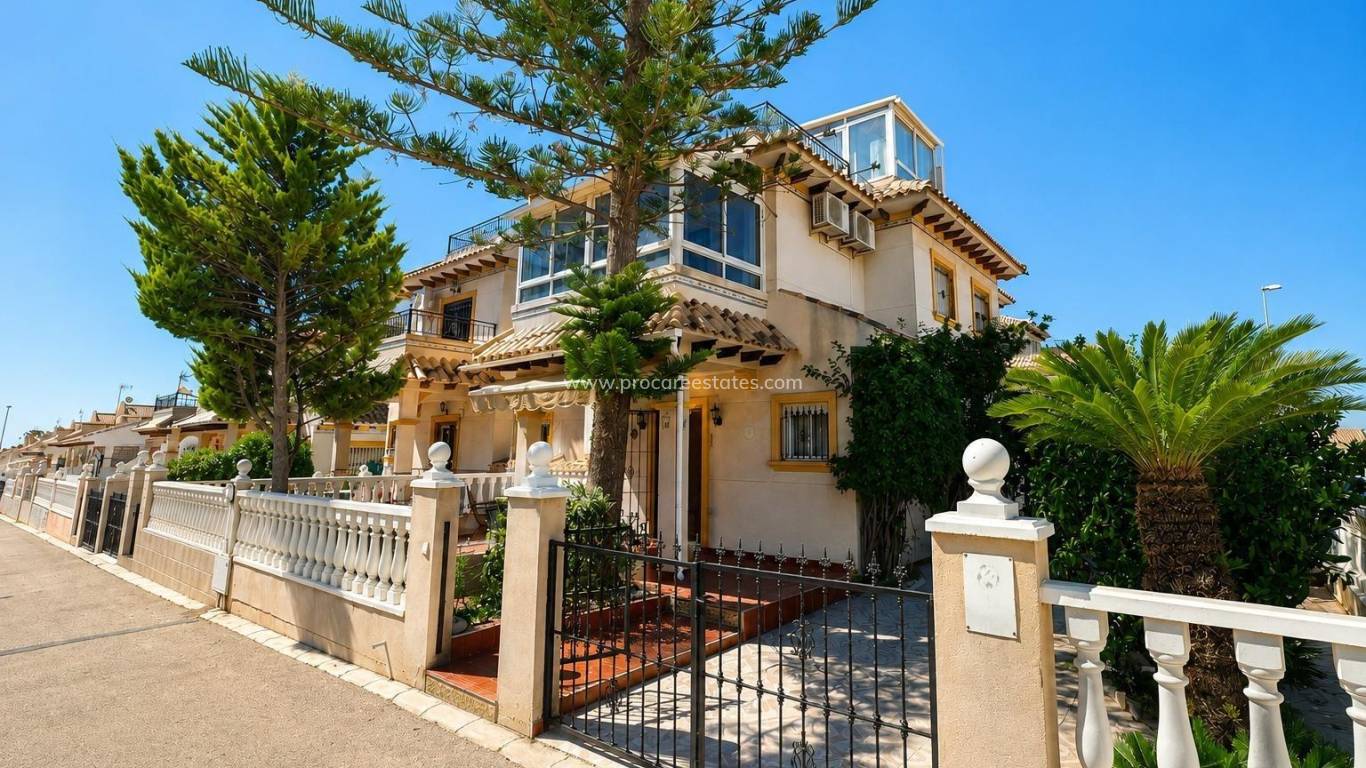 Verkauf - Villa - Orihuela Costa - Campoamor