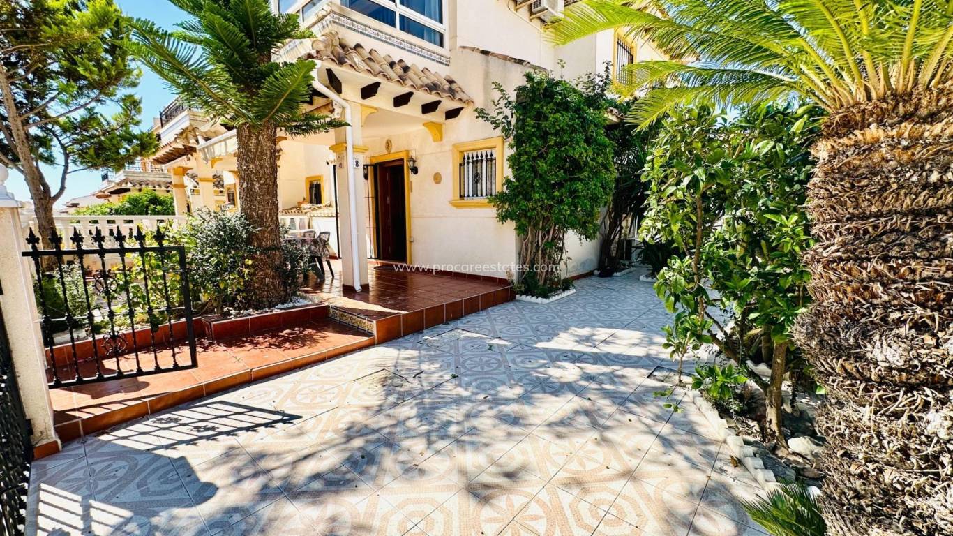 Verkauf - Villa - Orihuela Costa - Campoamor