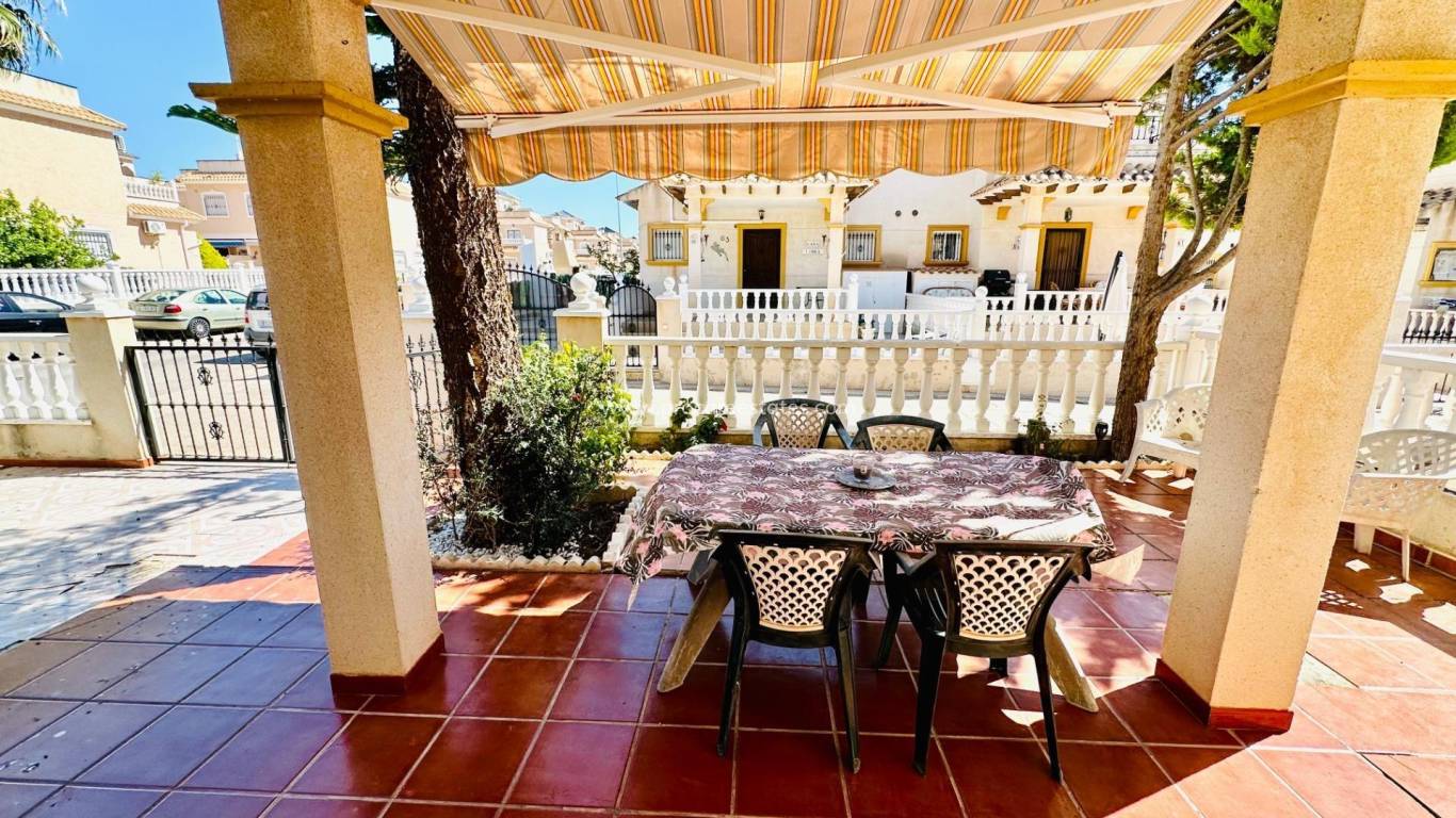 Verkauf - Villa - Orihuela Costa - Campoamor