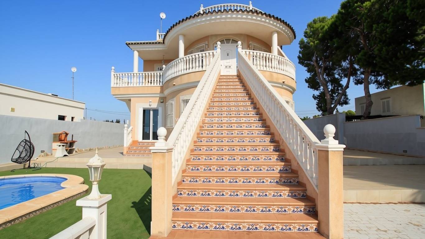 Verkauf - Villa - Orihuela Costa - Campoamor