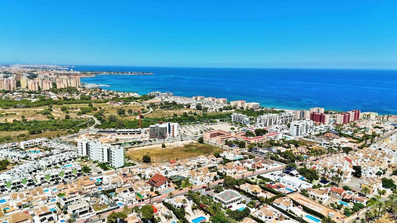 Verkauf - Villa - Orihuela Costa - Campoamor