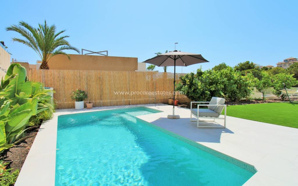 Verkauf - Villa - Orihuela Costa - La Zenia