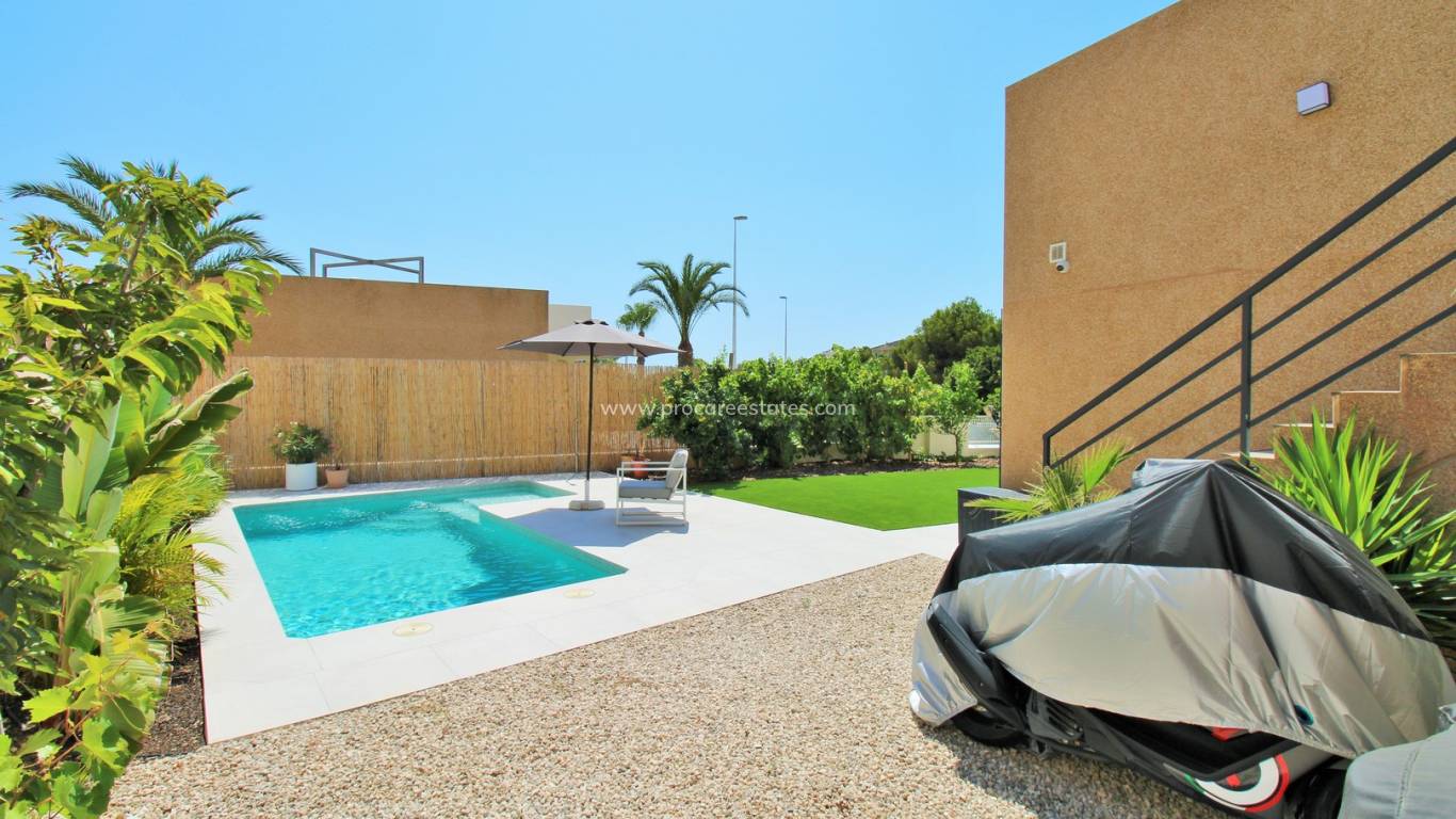 Verkauf - Villa - Orihuela Costa - La Zenia
