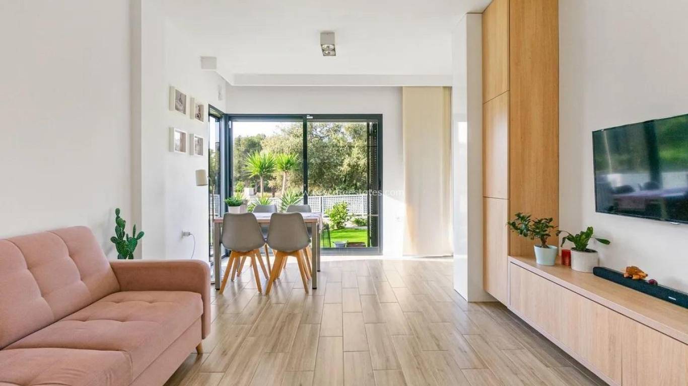 Verkauf - Villa - Orihuela Costa - La Zenia