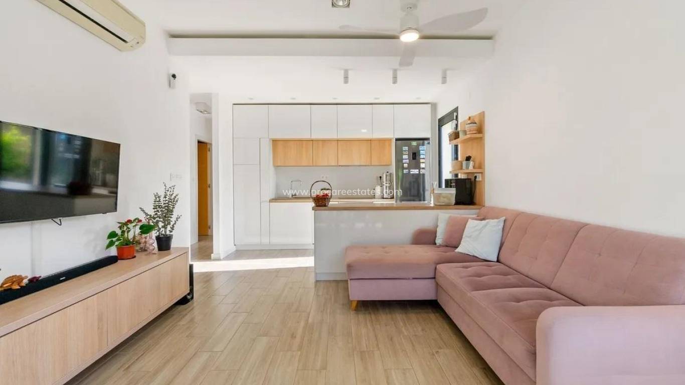 Verkauf - Villa - Orihuela Costa - La Zenia