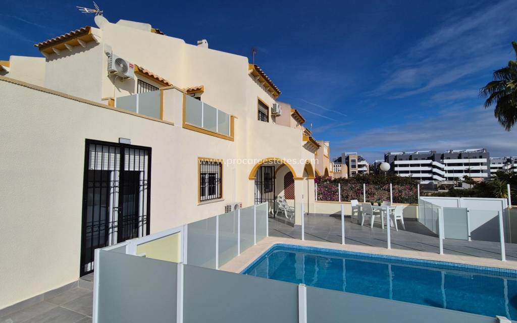Verkauf - Villa - Orihuela Costa - La Zenia
