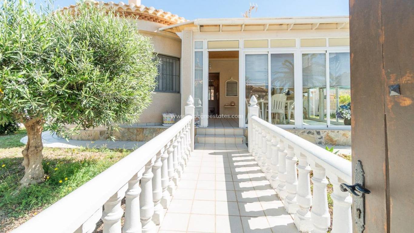 Verkauf - Villa - Orihuela Costa - Playa Flamenca